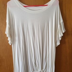 Time and Tru Cream Short Sleeve Top